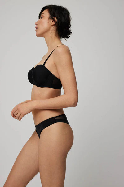 Tanga em tule