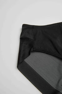 Cueca de cobertura total em tule invisível