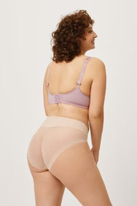 Cueca redutora em tule preto de média compressão