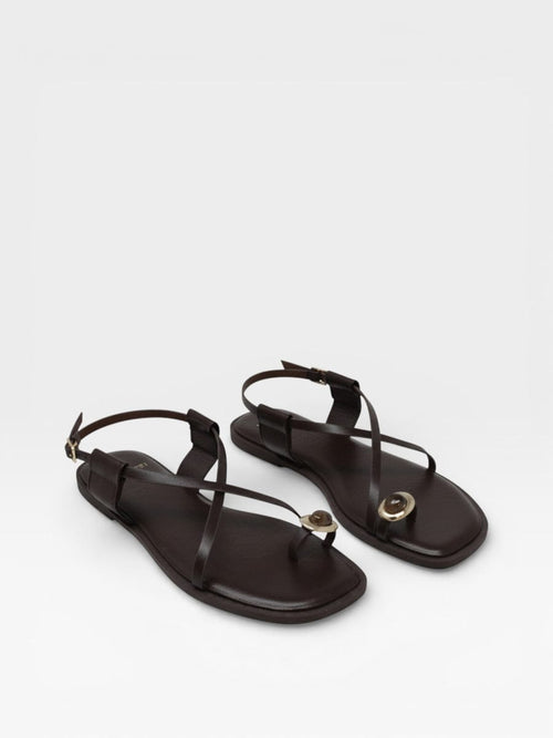 Flat sandals with Joya detail