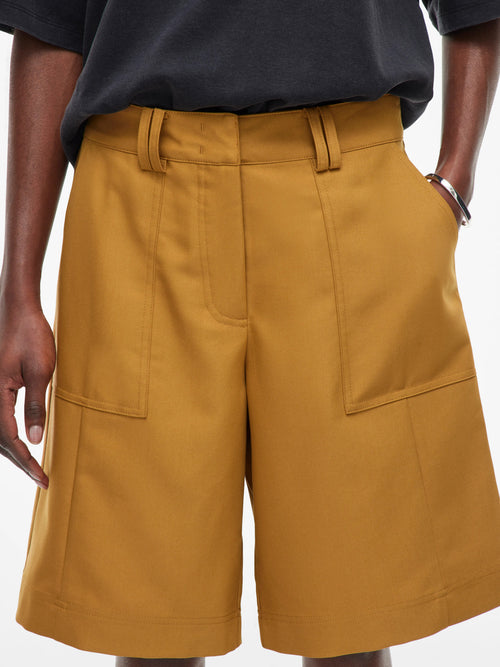Calções largos com Bolsos