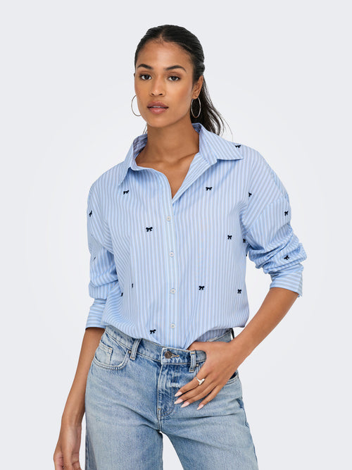 Camisa Oversized Azul com Bordado