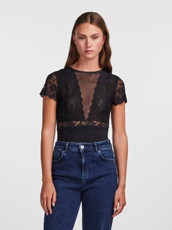 Body Preto com Renda e Detalhes em Mesh
