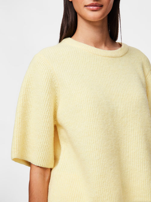 Camisola de Malha Manga Curta com Decote Redondo