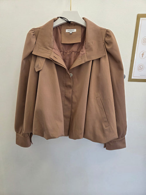 Casaco bomber camel com manga bufante