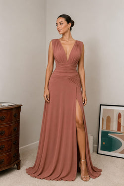 Vestido longo drapeado decote V com fenda