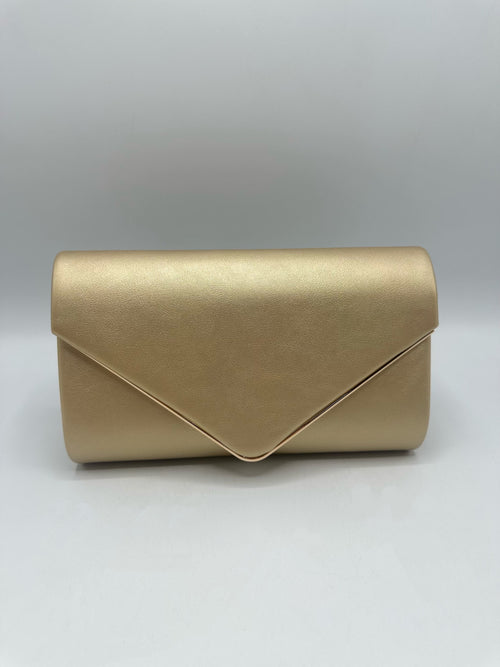 Clutch Estruturada com Aba e Corrente