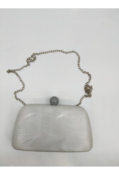 Clutch de Noite com Armação Metálica