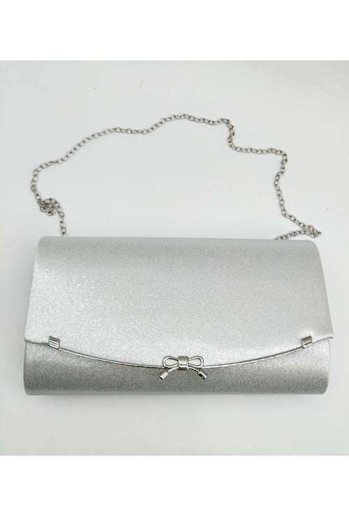 Clutch Estruturada com Fecho Twist e Corrente