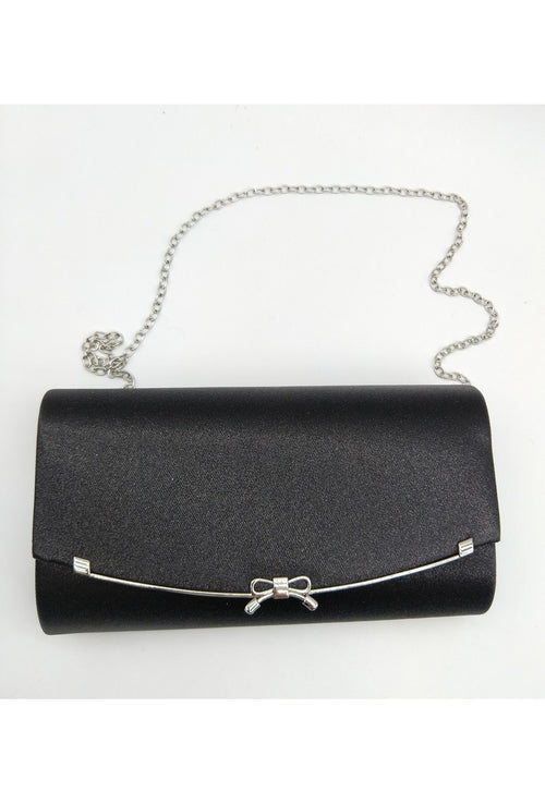 Clutch Estruturada com Fecho Twist e Corrente