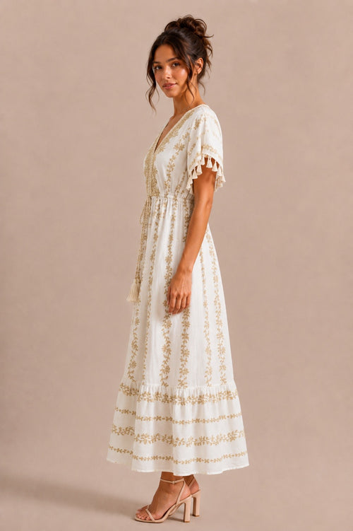 Vestido Bordado Dourado Miss Sara detalhe decote