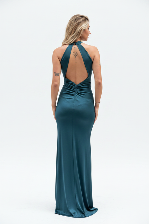 Vestido teal verso com modelo